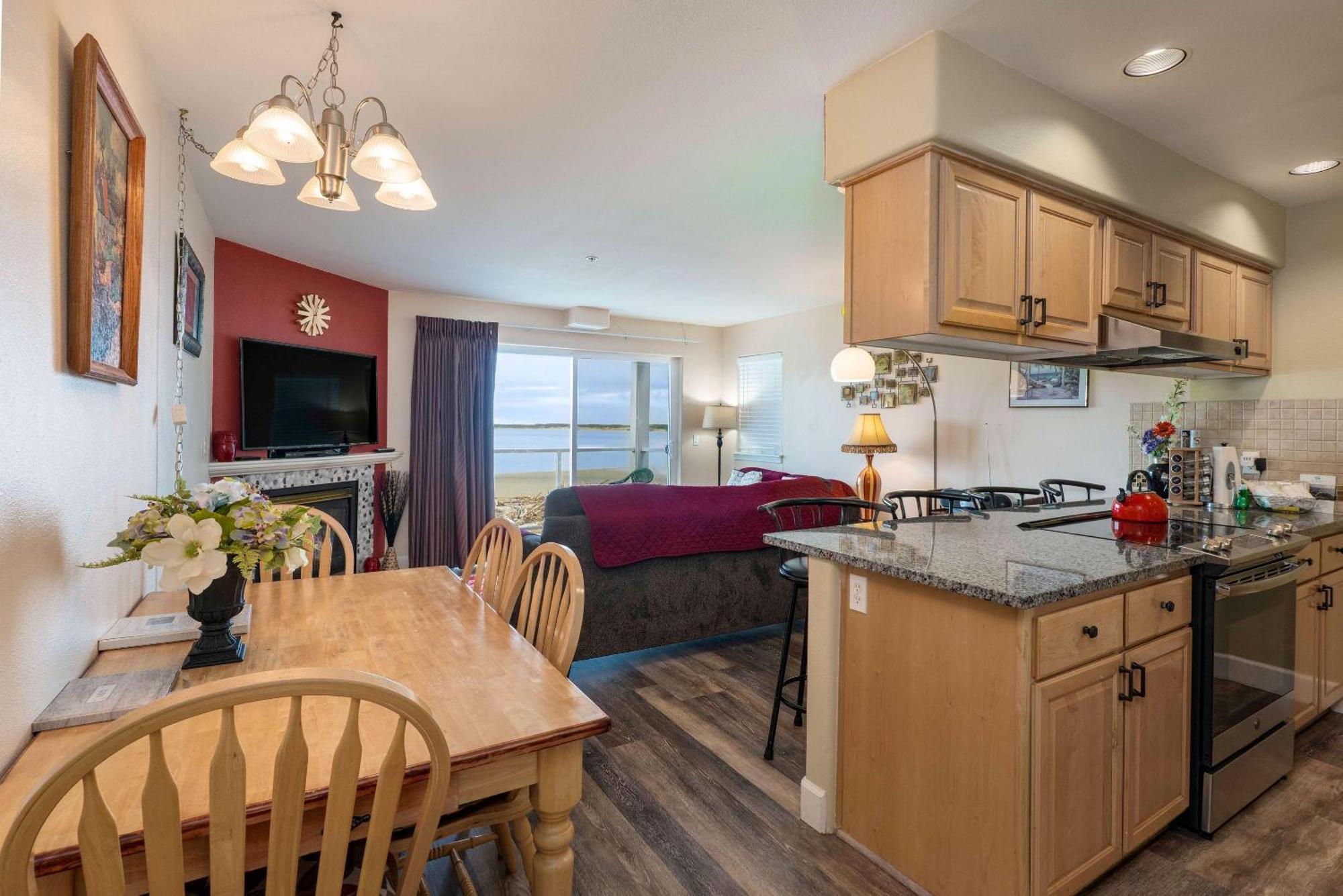 Waters Edge 207 Apartment Lincoln City Luaran gambar